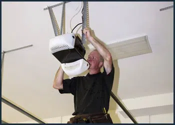 Garage Doors Store Repairs Medford, NJ 609-283-5008 - cont-gdr-door-opener-08m